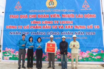 Lan tỏa yêu thương Tháng Công nhân năm 2026  Công đoàn Xây dựng VN trao hàng trăm suất quà ý nghĩa